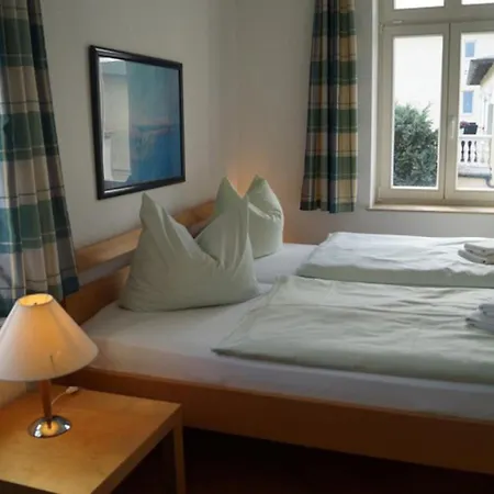 Lichtdurchflutete Mit 2 Balkonen, Strandnah, Mit Parkplatz Apartment