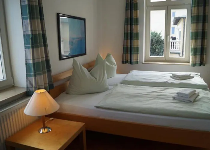 Lichtdurchflutete Mit 2 Balkonen, Strandnah, Mit Parkplatz Apartment