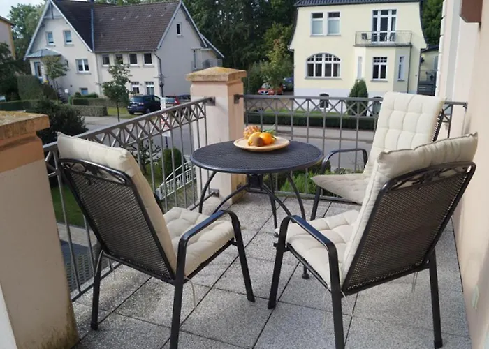 Lichtdurchflutete Mit 2 Balkonen, Strandnah, Mit Parkplatz Apartment *